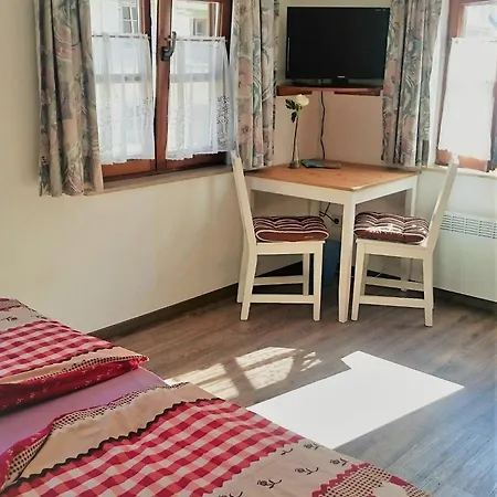 Ins Fischernetz ゲストハウス メーアスブルク